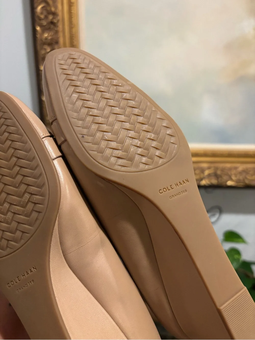 COLE HAAN Malta Bow Wedge Pump